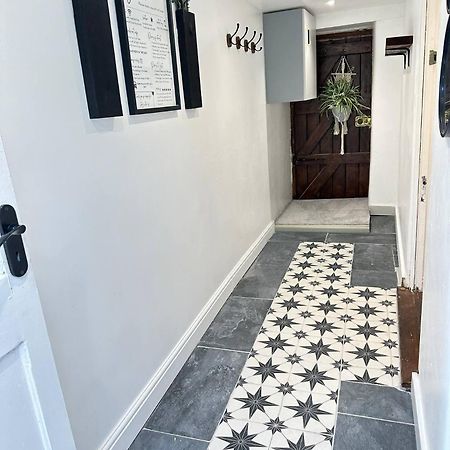 Cosy Stylish Studio Apartment تروبريدج المظهر الخارجي الصورة