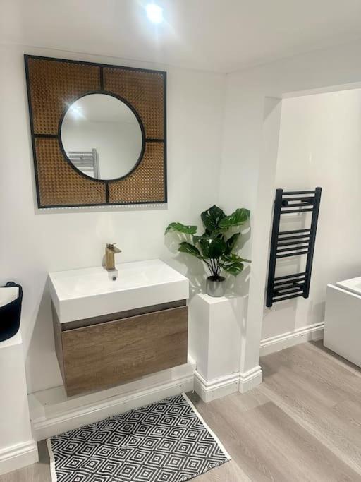 Cosy Stylish Studio Apartment تروبريدج المظهر الخارجي الصورة