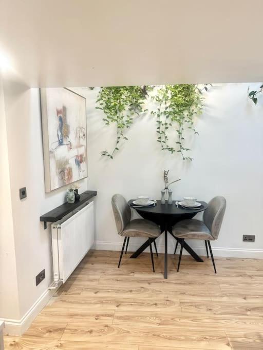 Cosy Stylish Studio Apartment تروبريدج المظهر الخارجي الصورة