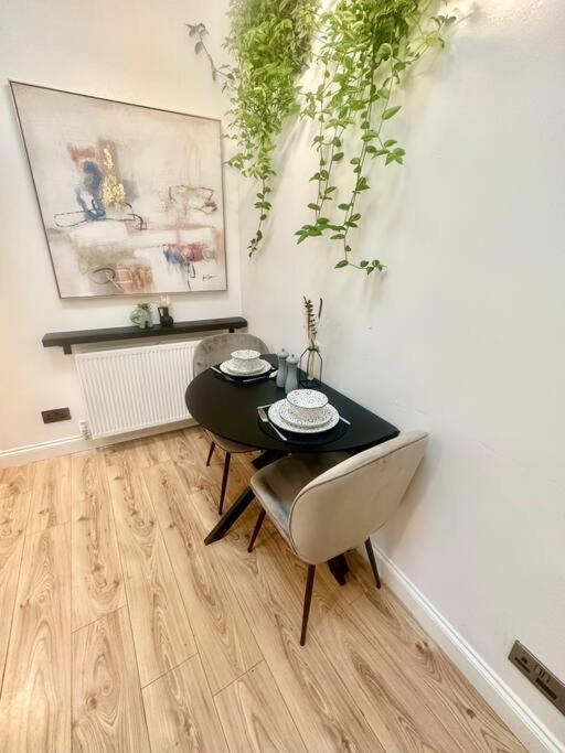 Cosy Stylish Studio Apartment تروبريدج المظهر الخارجي الصورة